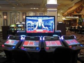 How Much Do Casino Dealers Make?