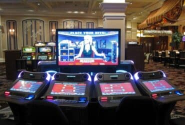 How Much Do Casino Dealers Make?