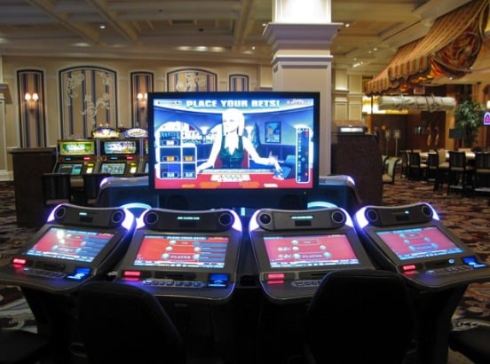 How Much Do Casino Dealers Make?